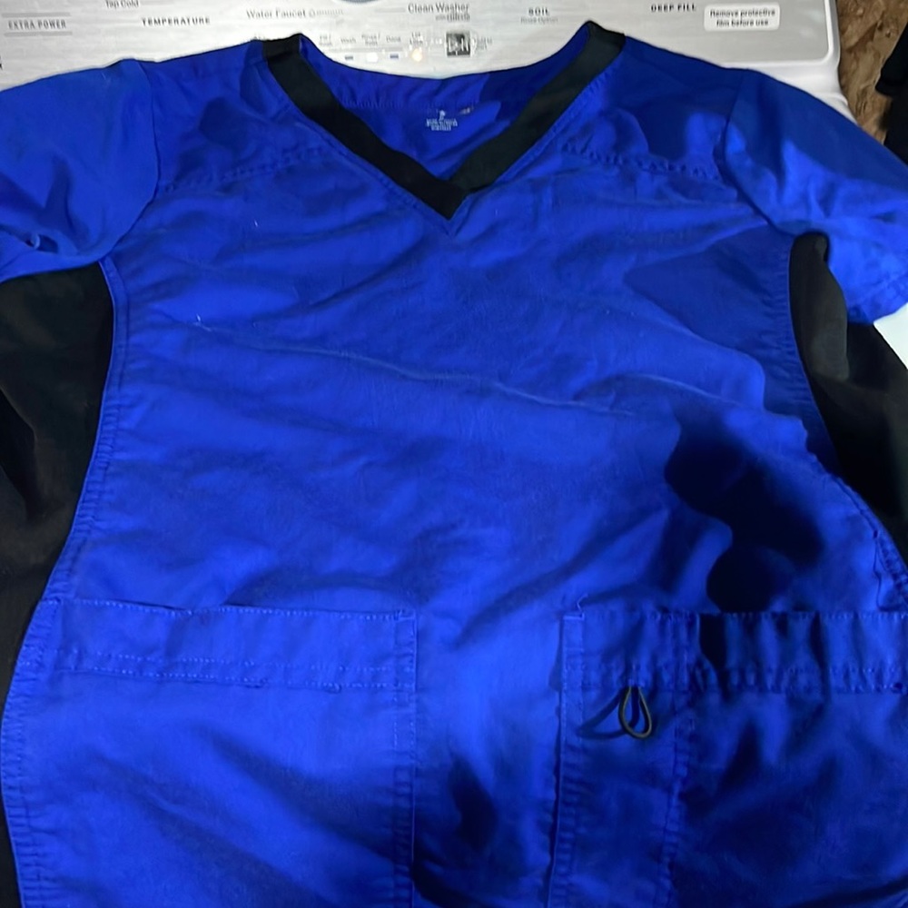 Scrub top